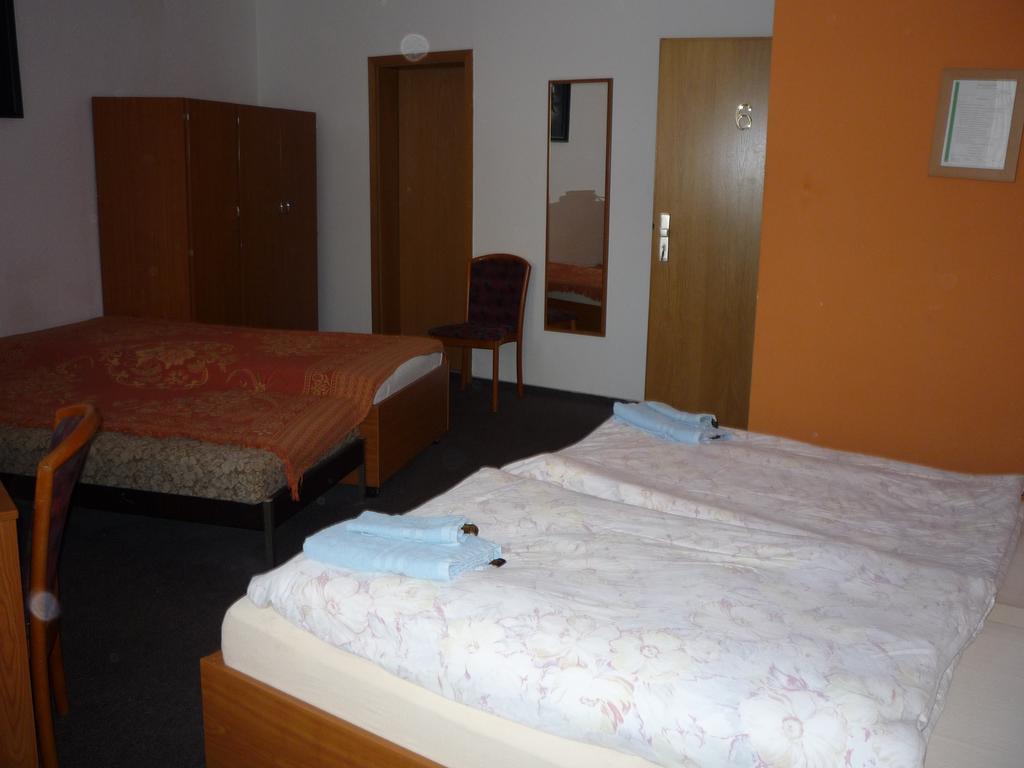 Gasthof & Pension Hause Halle  Room photo